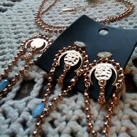 Free People Jewelry - A SET OF F.P. Rose Gold